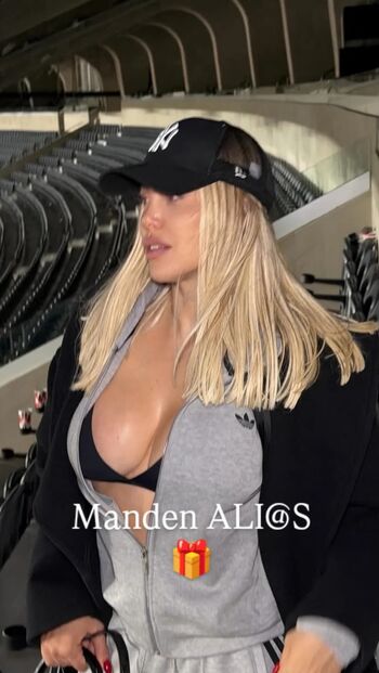 Wanda nara page leaked private photo uncensored HD quality
