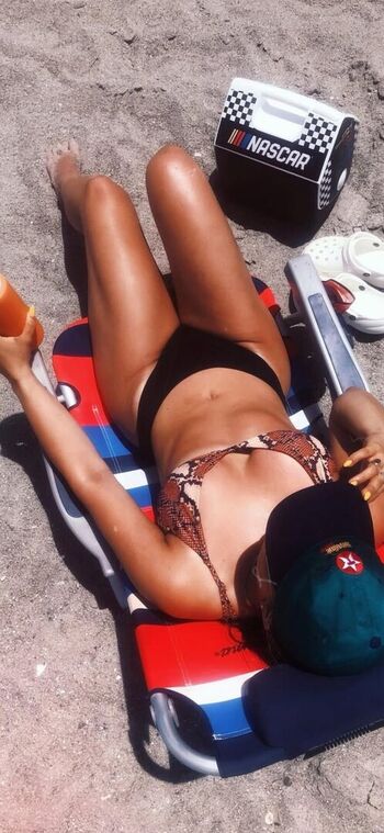 Women motorsports page leaked private photo uncensored HD quality
