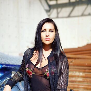Women motorsports page leaked private photo uncensored HD quality