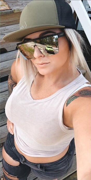 Women motorsports page leaked private photo uncensored HD quality