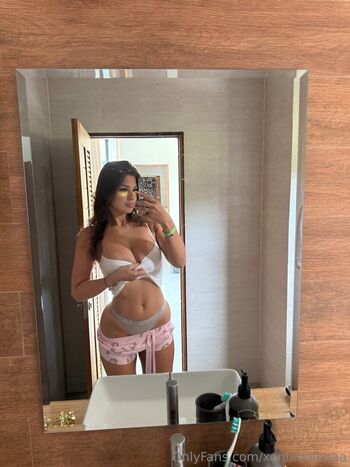 Xeniahelenaa leaked private photo uncensored HD quality