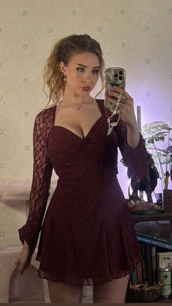 Yaboielina leaked private photo uncensored HD quality