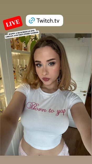 Yaboielina leaked private photo uncensored HD quality