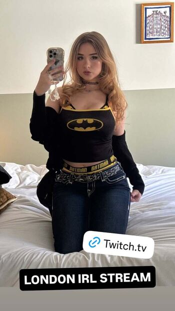 Yaboielina leaked private photo uncensored HD quality