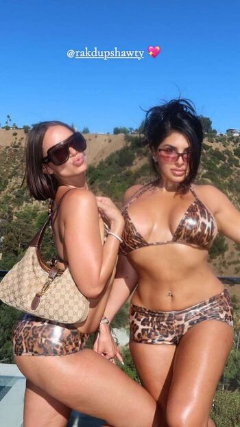 Yesjulz  page leaked private photo uncensored HD quality