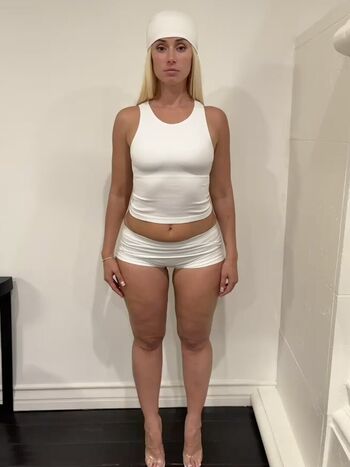 Yesjulz  page leaked private photo uncensored HD quality