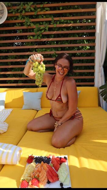 Yesjulz  page leaked private photo uncensored HD quality