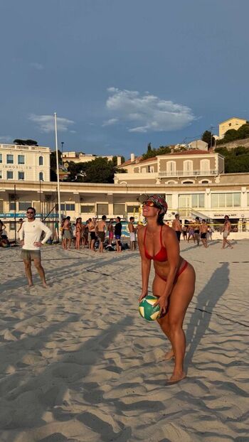 Yesjulz  page leaked private photo uncensored HD quality