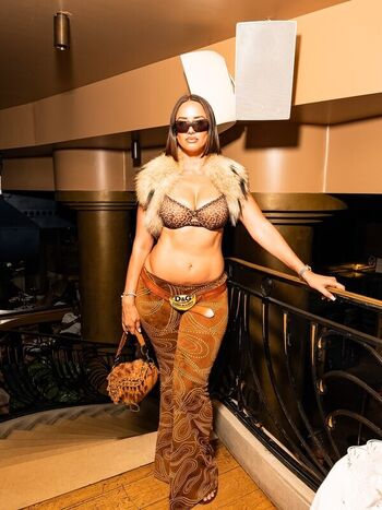 Yesjulz  page leaked private photo uncensored HD quality