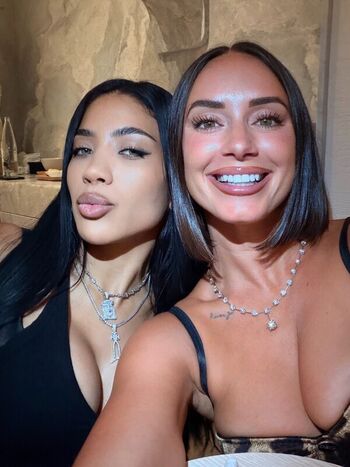 Yesjulz  page leaked private photo uncensored HD quality