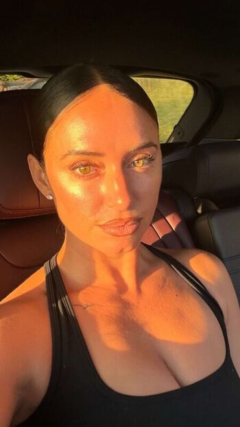 Yesjulz  page leaked private photo uncensored HD quality