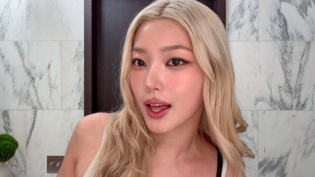 Yoonchae page leaked private photo uncensored HD quality