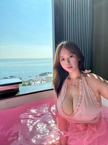 Yunxvly page leaked private photo uncensored HD quality