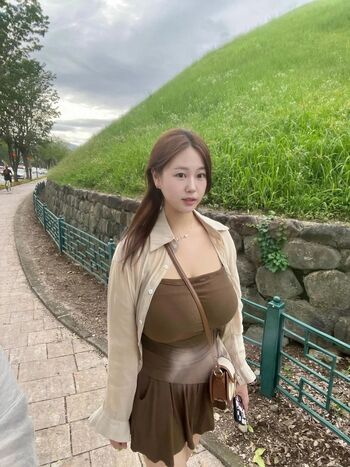 Yunxvly page leaked private photo uncensored HD quality