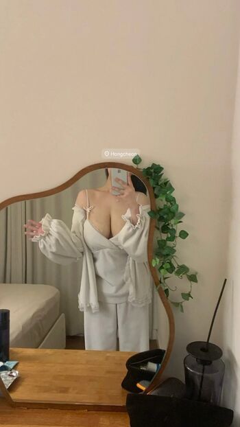 Yunxvly page leaked private photo uncensored HD quality