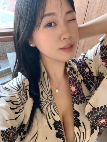 Yunxvly page leaked private photo uncensored HD quality