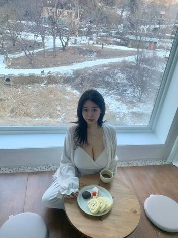 Yunxvly leaked private photo uncensored HD quality
