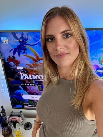 Yve gaming page leaked private photo uncensored HD quality