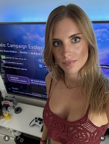 Yve gaming page leaked private photo uncensored HD quality