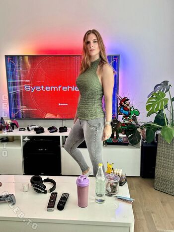 Yve gaming page leaked private photo uncensored HD quality
