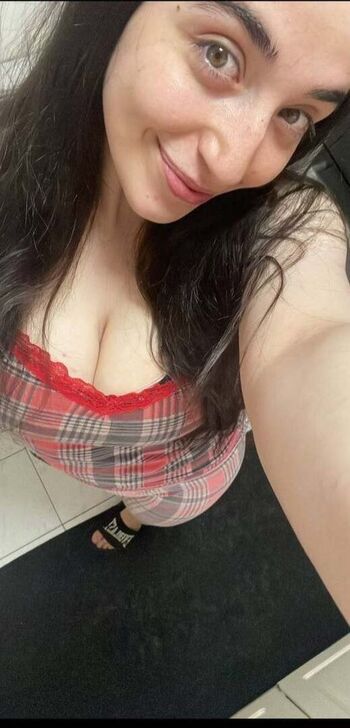 Zeynepauss leaked private photo uncensored HD quality