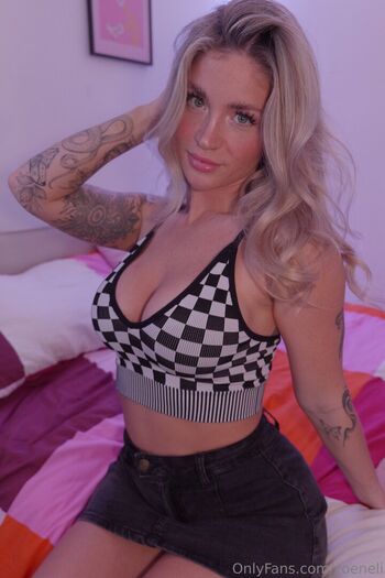 Zoeneli  page leaked private photo uncensored HD quality