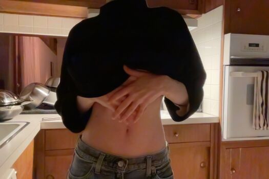 Zoeplzshutup leaked private photo uncensored HD quality