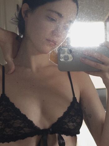 Zoeplzshutup leaked private photo uncensored HD quality