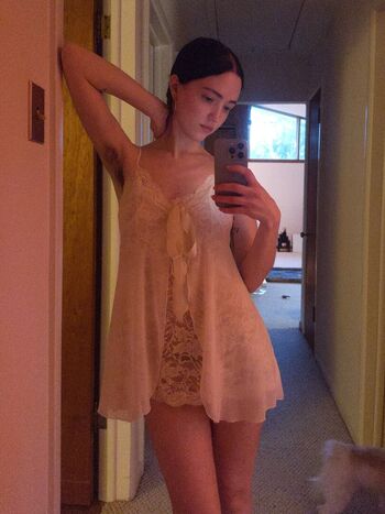 Zoeplzshutup leaked private photo uncensored HD quality