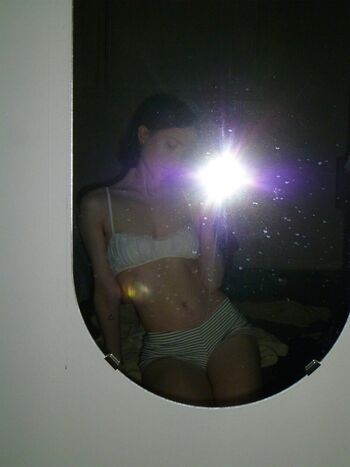 Zoeplzshutup leaked private photo uncensored HD quality