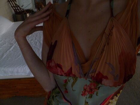 Zoeplzshutup leaked private photo uncensored HD quality